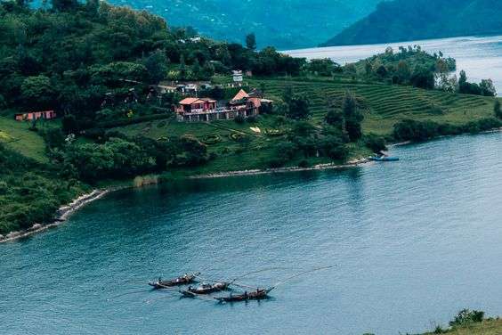 Lake kivu islands stays